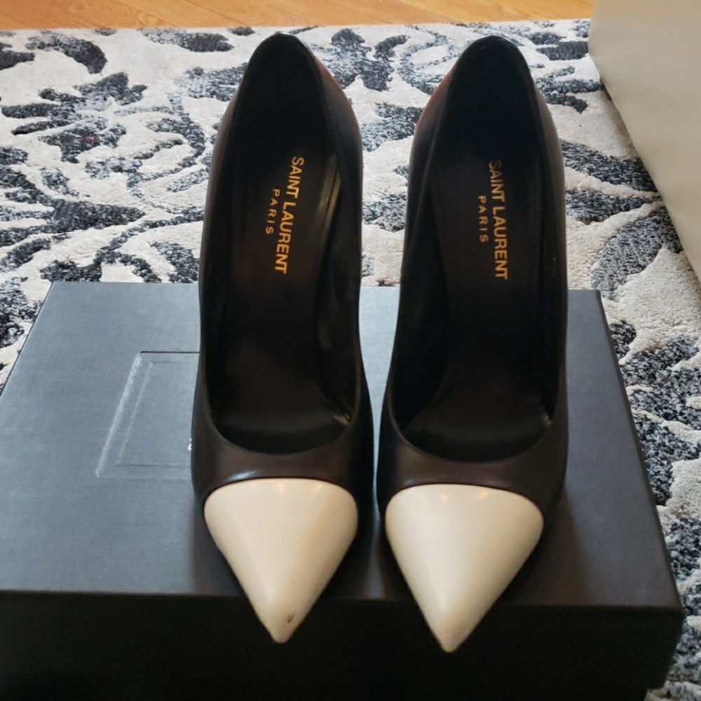 Like New Yves Saint Laurent YSL Pumps - Picture 4 of 5